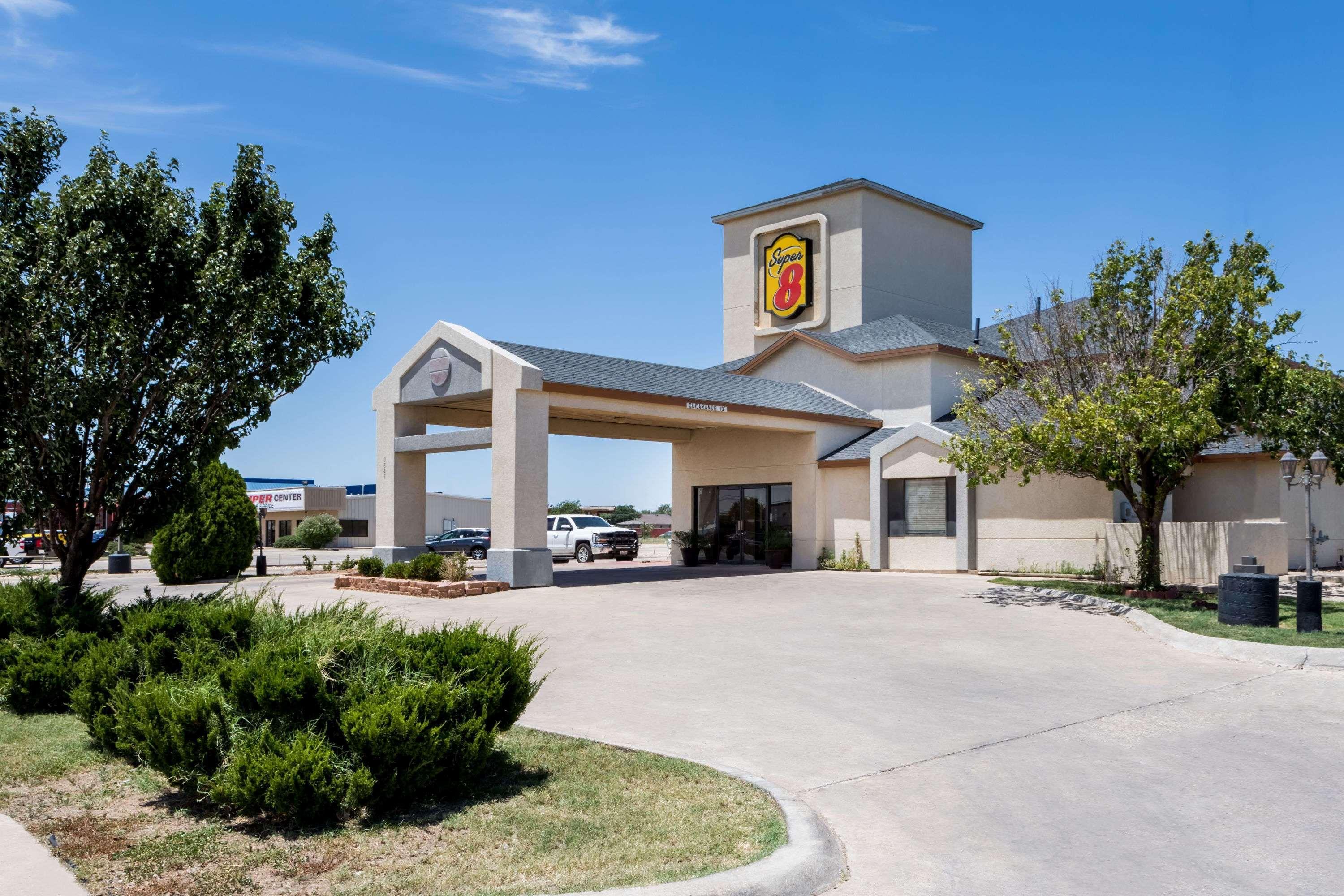 Super 8 By Wyndham Midland Motel Exterior photo